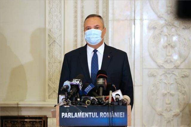 Bizalmat szavazott a román parlament Nicolae Ciuca nagykoalíciós kormányának